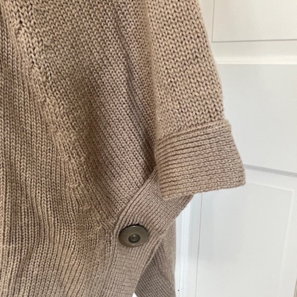 Coldwater Creek Greige Merino Wool Knit Wrap with Faux Fur Trim Size XS/SM - Picture 9 of 9